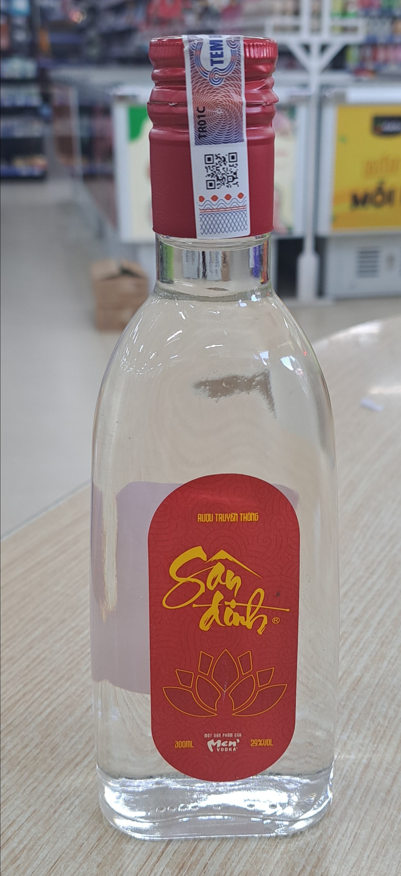 Rượu Vodka men truyền thống sân đình 300ml