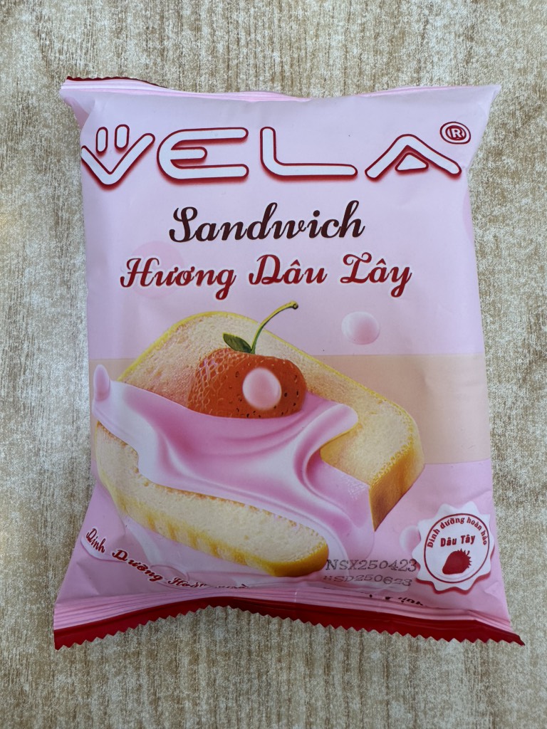 Bánh mì sandwich VELA nhân dâu tây 45g