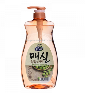 Nước rửa chén và rau quả Lion CharmGreen tinh chất trái mơ 1L Hàn Quốc chai