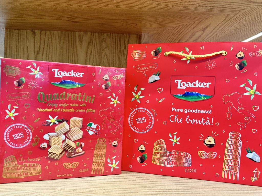 Bánh xốp Loacker Quadratini Gift Box Ý 250g