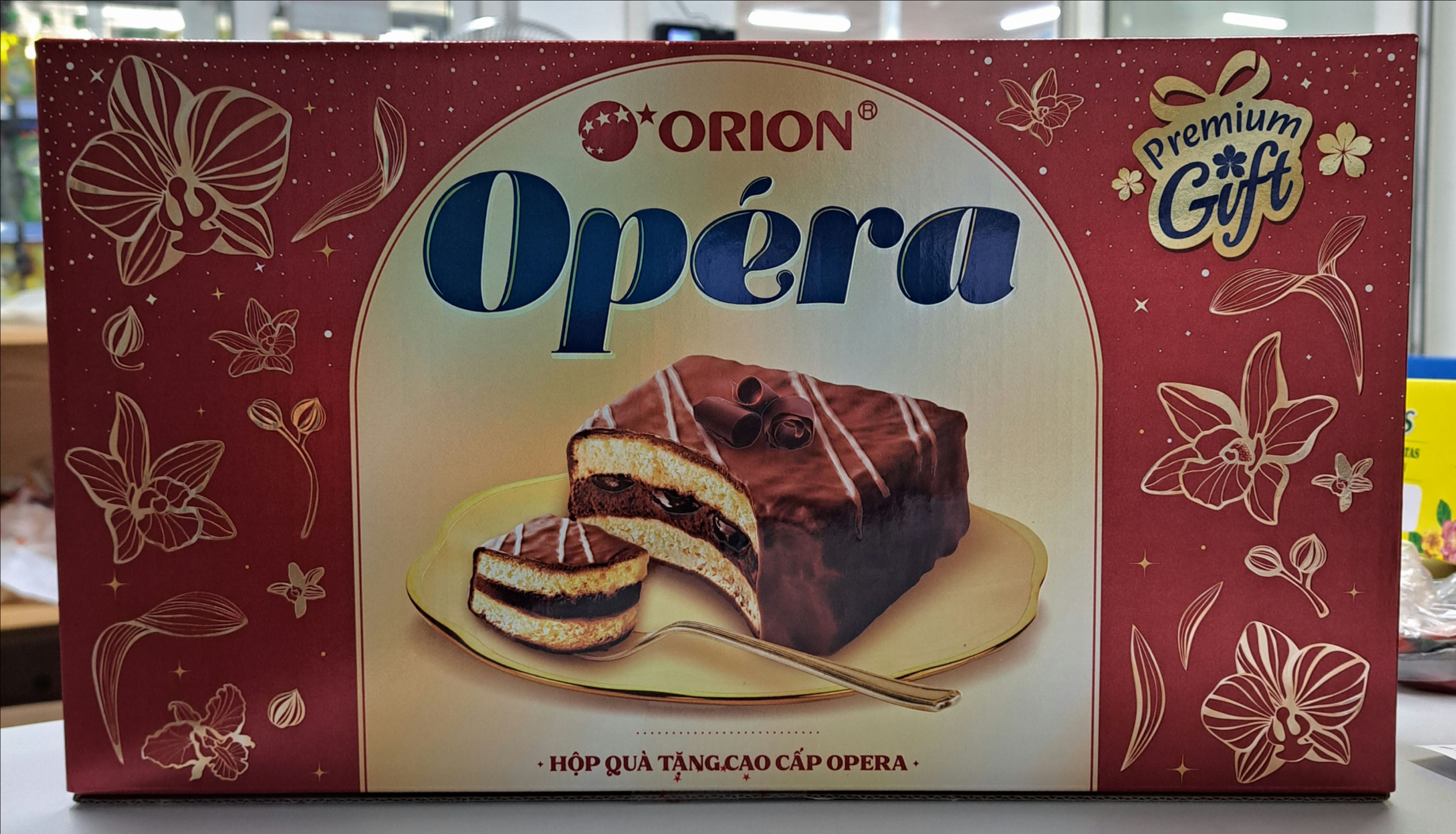 Hộp quà Tết bánh Opera Orion 448g