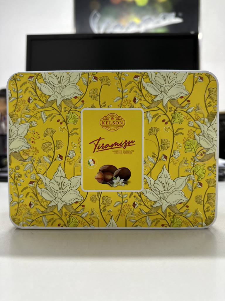 Kẹo socola Tiramisu hạnh nhân thập cẩm Malaysia hình chữ nhật 110g