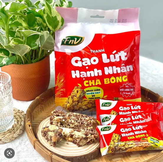 Thanh gạo lứt hạnh nhân chà bông FnV 150g