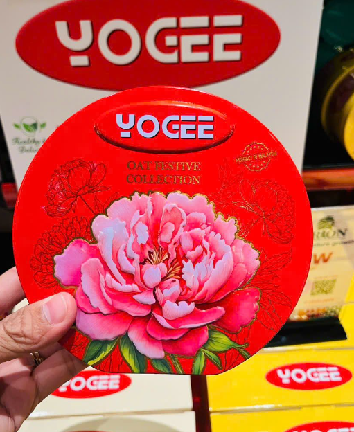 Thanh yến mạch OAT Festive collection Yogee Malaysia 132g
