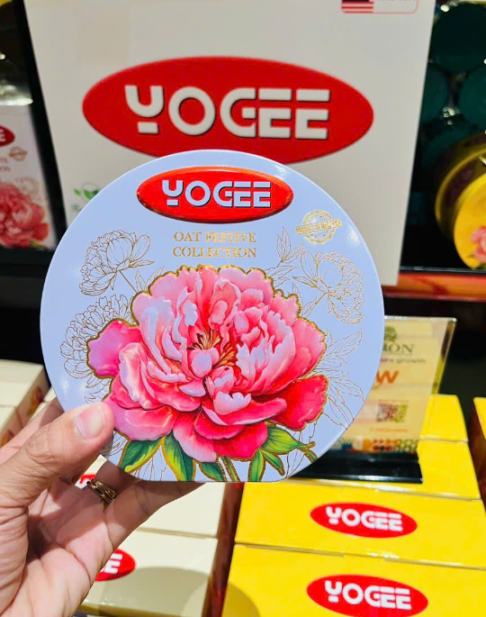 Thanh yến mạch OAT Festive collection Yogee Malaysia 132g