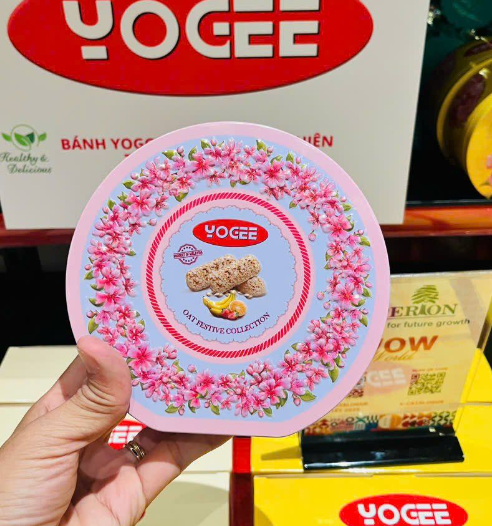Thanh yến mạch OAT Festive collection Yogee Malaysia 132g
