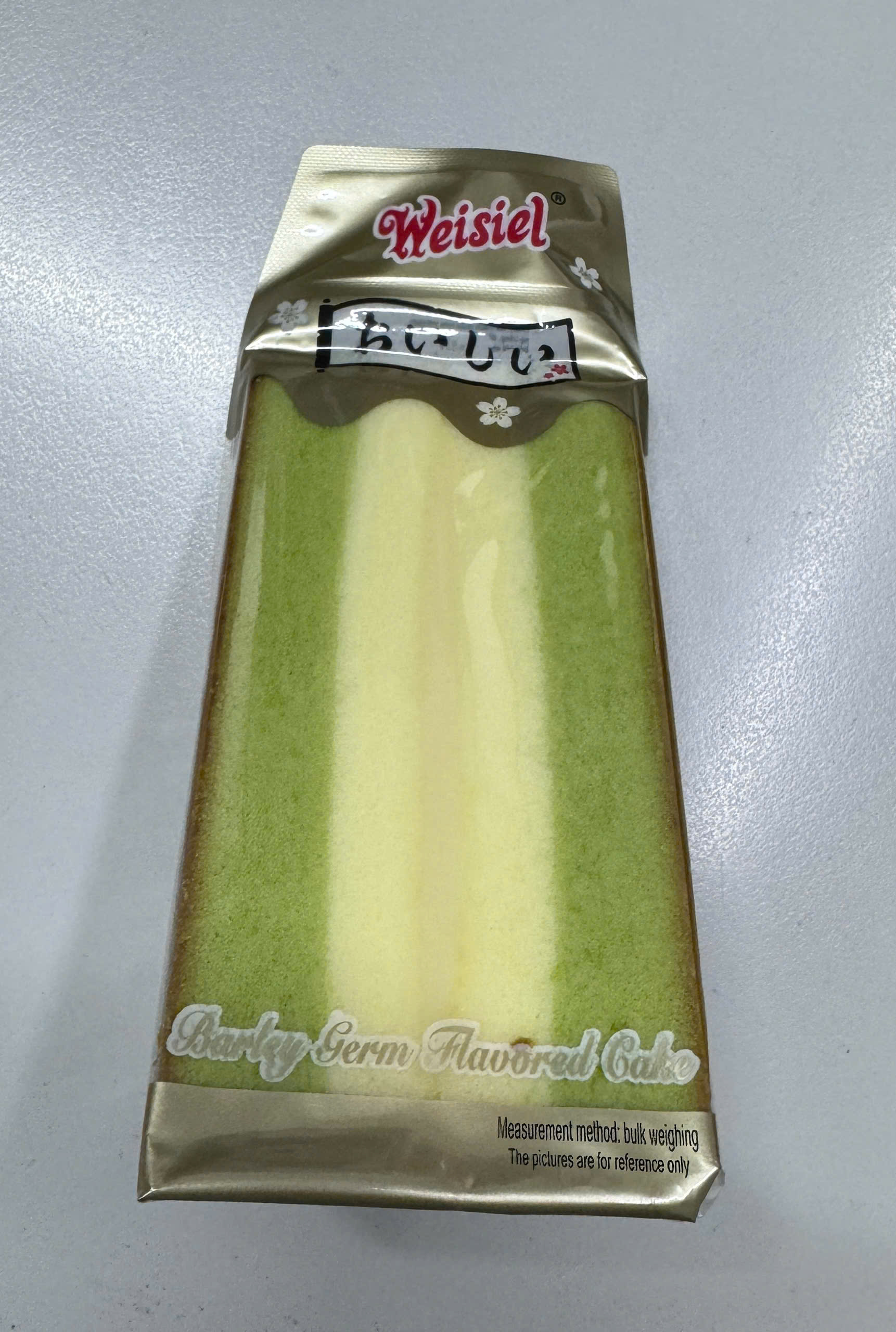 Bánh bông lan tam giác vị mầm lúa mạch Weisiel 100g