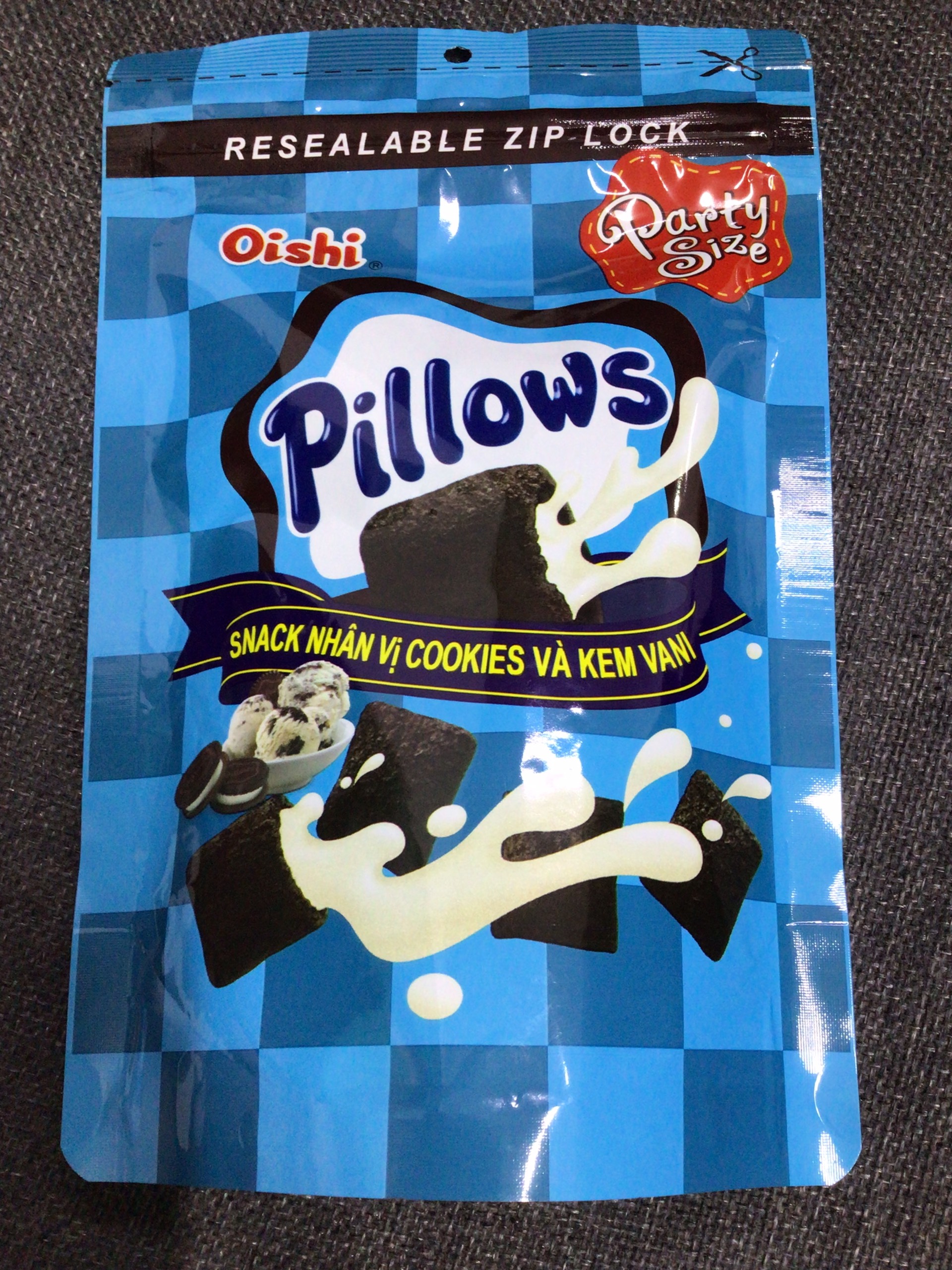Snack Oishi vị cookies và kem vani 85g