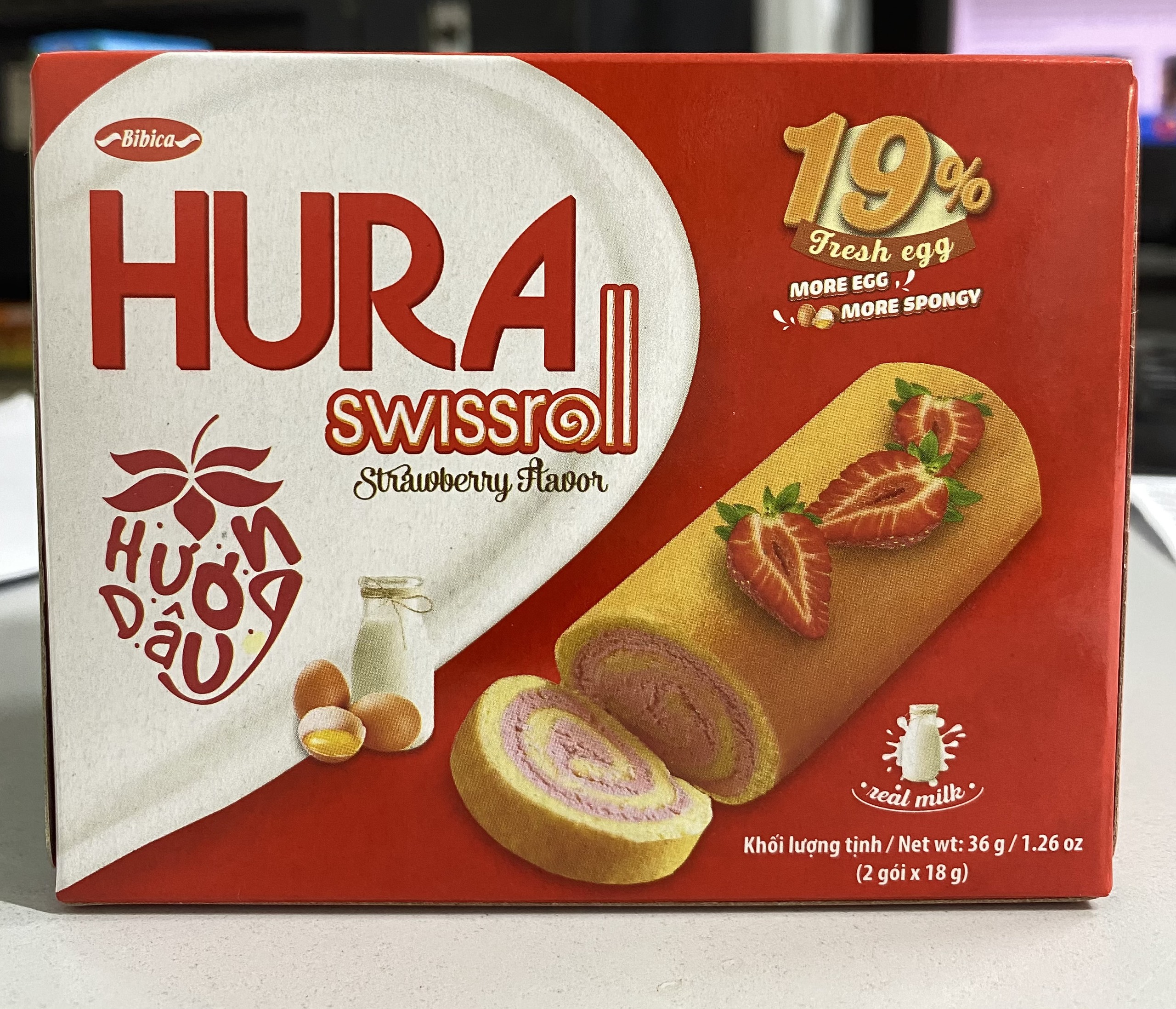 Bánh lễ Hura swissroll cuộn dâu 36g
