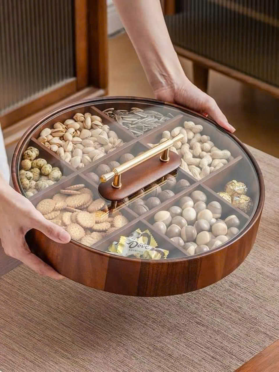 Khay gỗ mứt Tết tròn nắp thuỷ tinh