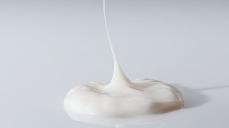 Adapalene Hay Tretinoin? Đây Là Lý Do Bạn Nên Chọn Adapalene