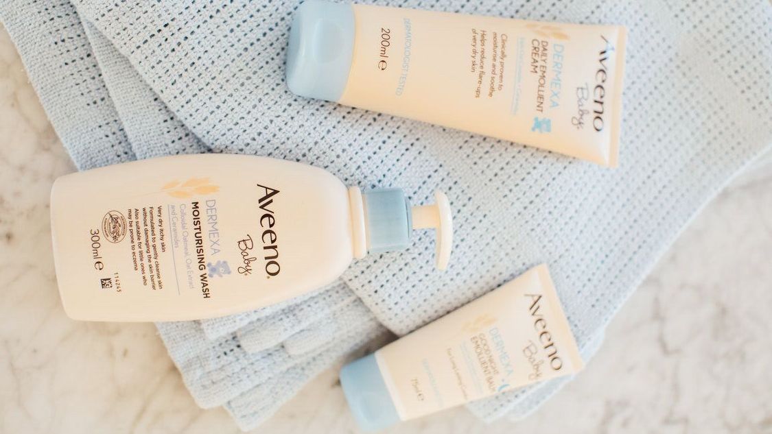 Aveeno Colloidal Oatmeal: Khoa học yến mạch cho da eczema