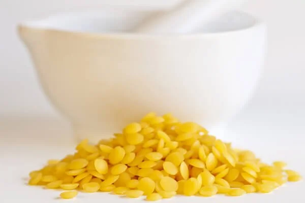 Sáp ong hạt vàng