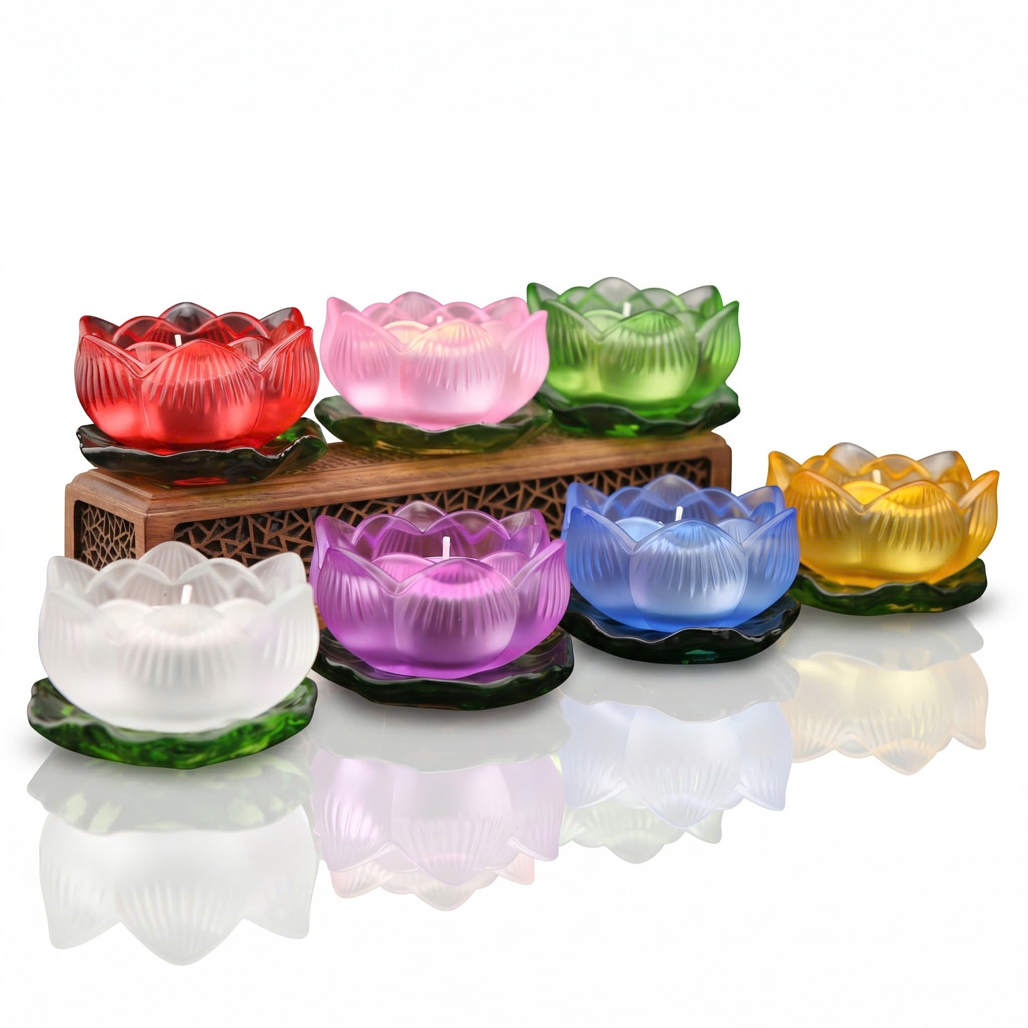 Đế hoa sen pha lê loại có lá cao cấp Đức tín kèm theo lá