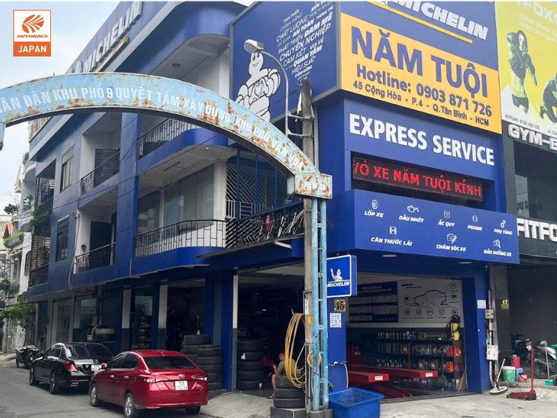 NĂM TUỘI - CỘNG HÒA