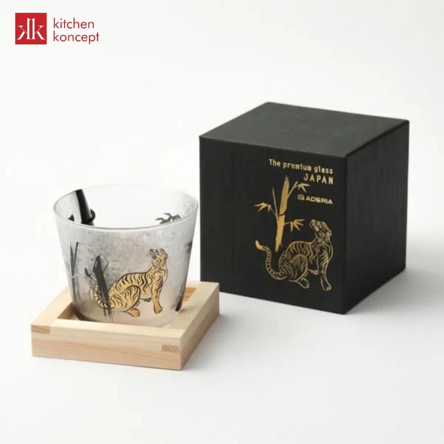 Chọn ly Sake có thiết kế độc đáo giúp nâng tầm giá trị quà tặng