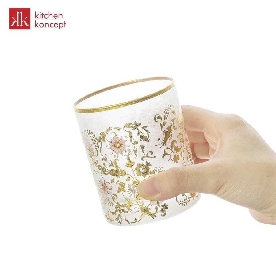 Thiết kế chân ly cũng là yếu tố ảnh hưởng đến trải nghiệm thưởng rượu