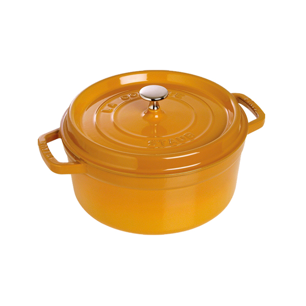 Nồi gang Staub tròn màu vàng được nhập khẩu trực tiếp từ Pháp.