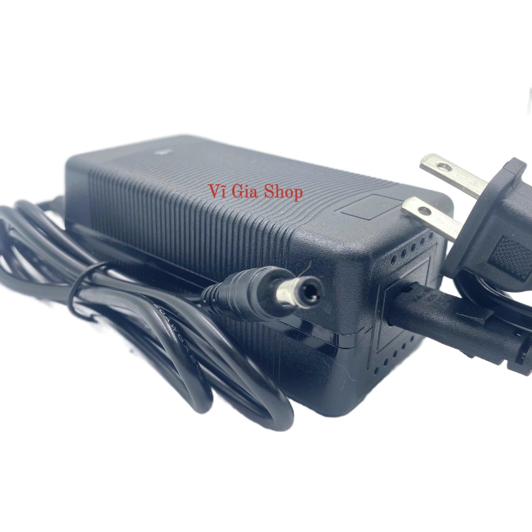 Sạc 5S 21V Dòng sạc 3A - Có quạt tản nhiệt - đèn báo pin tự ngắt khi sạc đầy