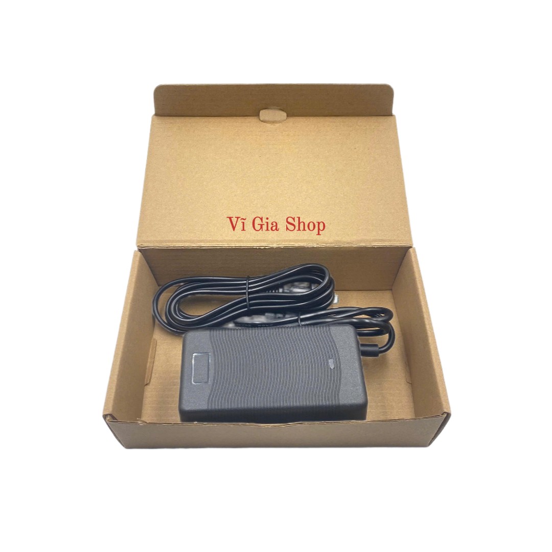Sạc 5S 21V Dòng sạc 3A - Có quạt tản nhiệt - đèn báo pin tự ngắt khi sạc đầy