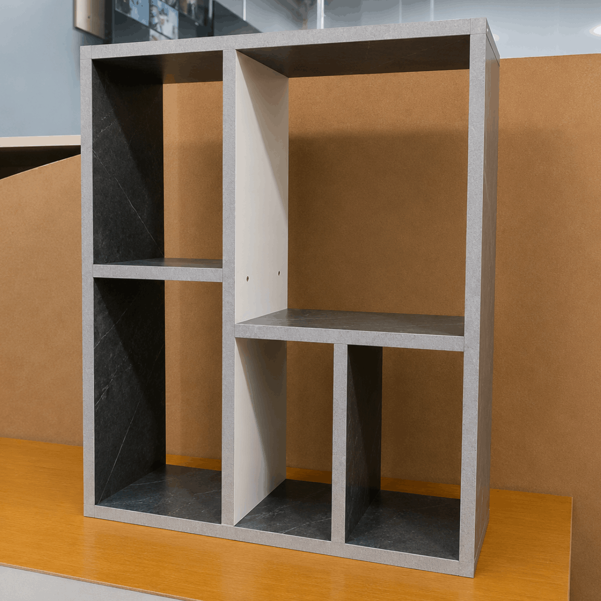 Kệ trang trí gỗ 700x200x600mm KE089