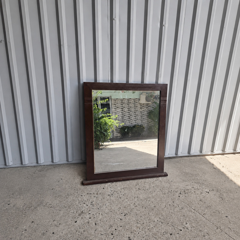 Gương khung gỗ tự nhiên 650x720mm GUONG112