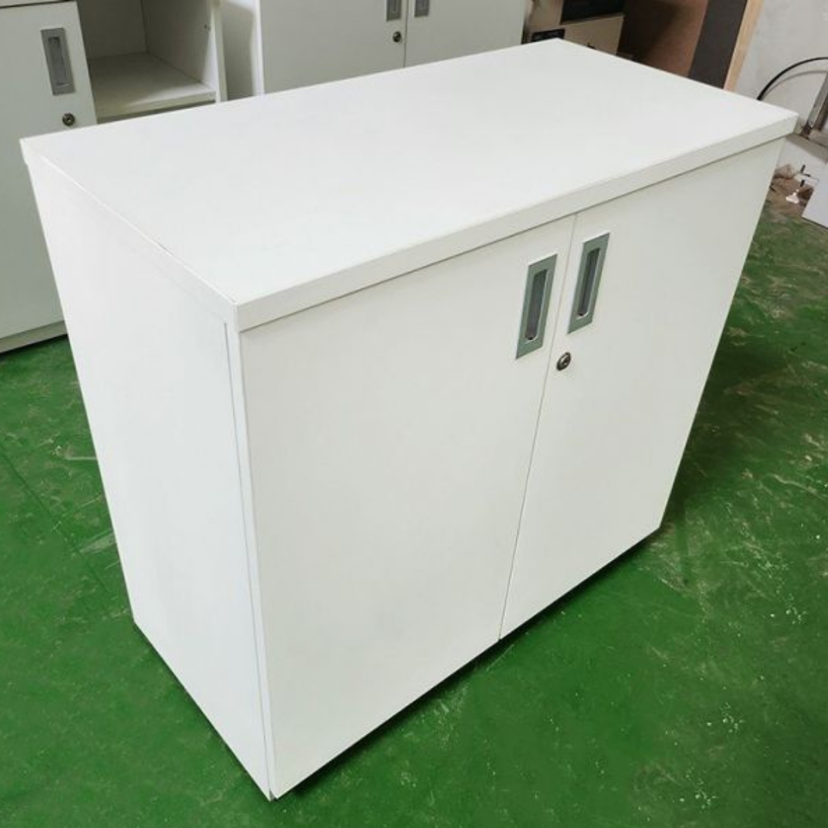 Tủ hồ sơ thấp 2 cánh màu trắng 700x400x750mm TU093