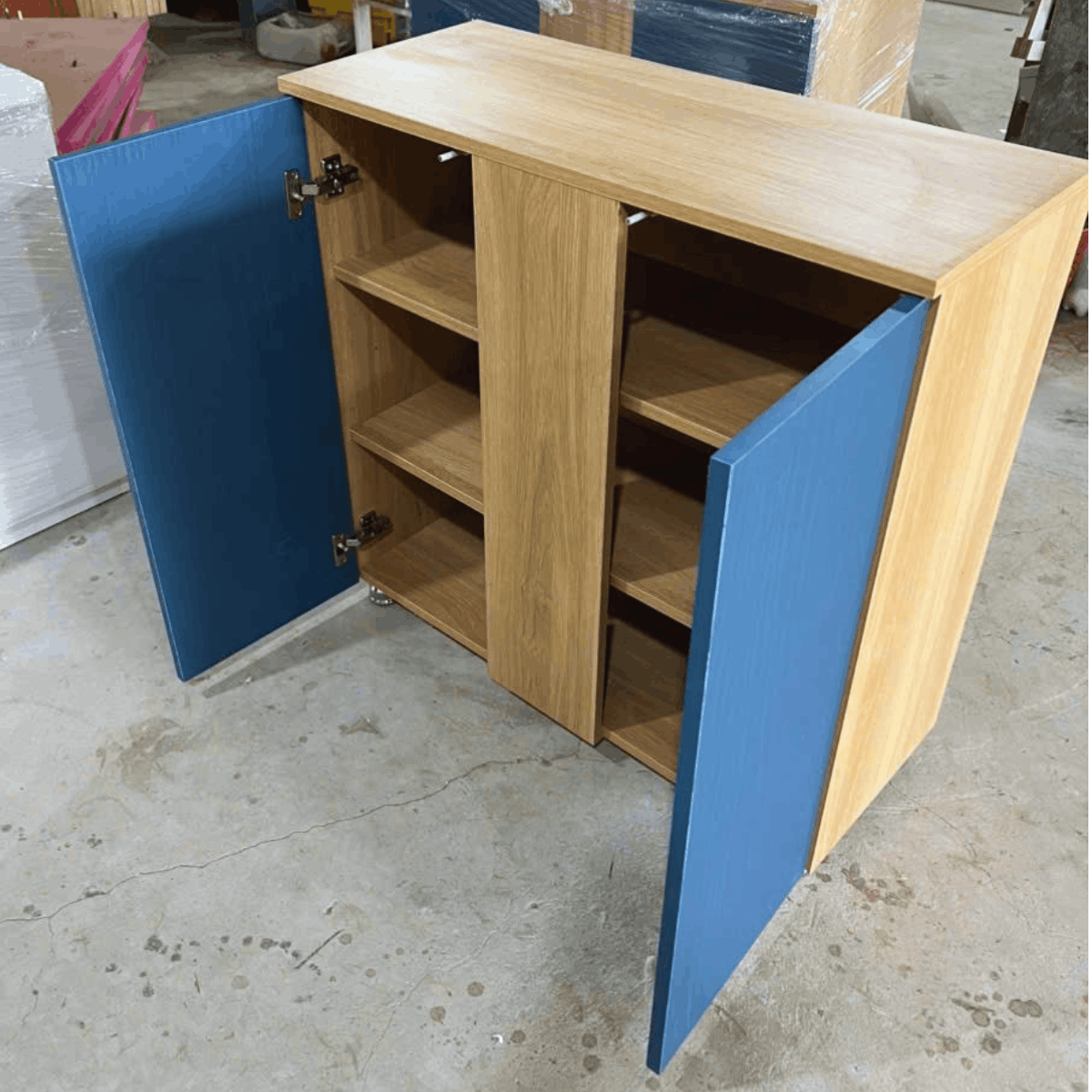 Tủ thấp phối màu hiện đại 850x350x850mm TU067
