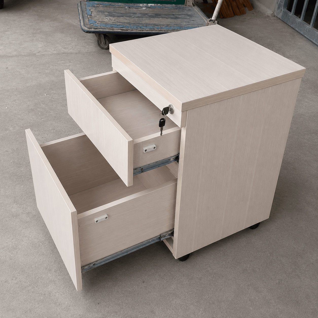 Tủ di động gỗ 2 ngăn kéo 450x412x600mm TU096