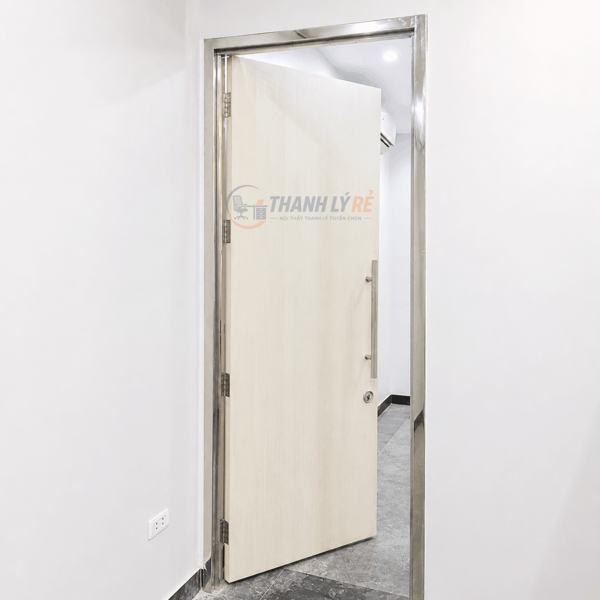 Cửa gỗ sẵn khung CUA080