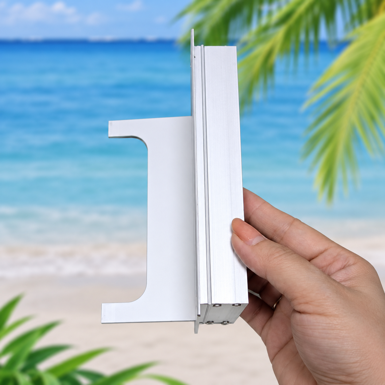 Nắp Luồn Dây Âm Bàn Bằng Nhôm Hình Chữ Nhật Có Nắp Lật Và Chổi Luồn Dây NHD124
