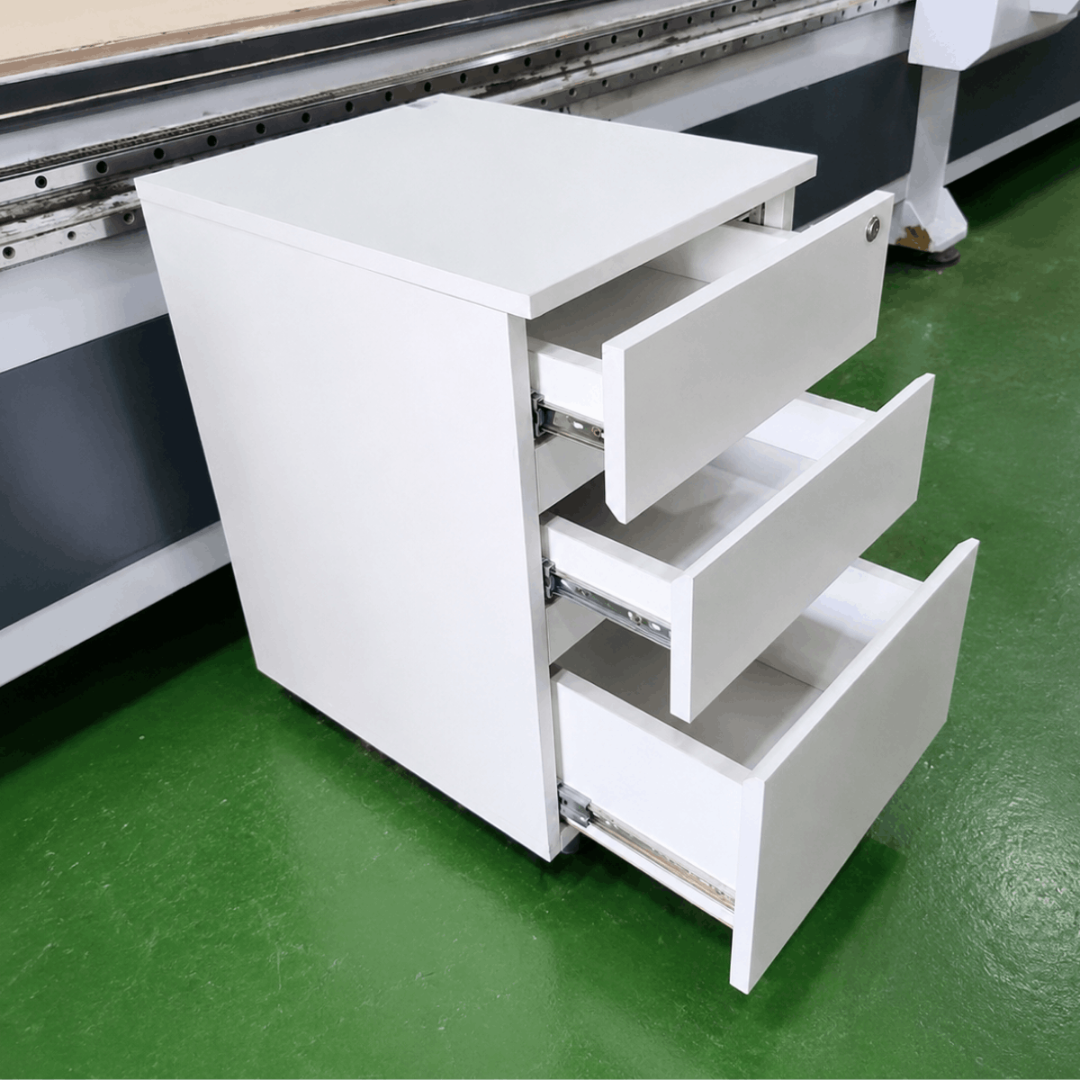 Tủ gỗ 3 ngăn kéo màu trắng 400x500x600mm TU062