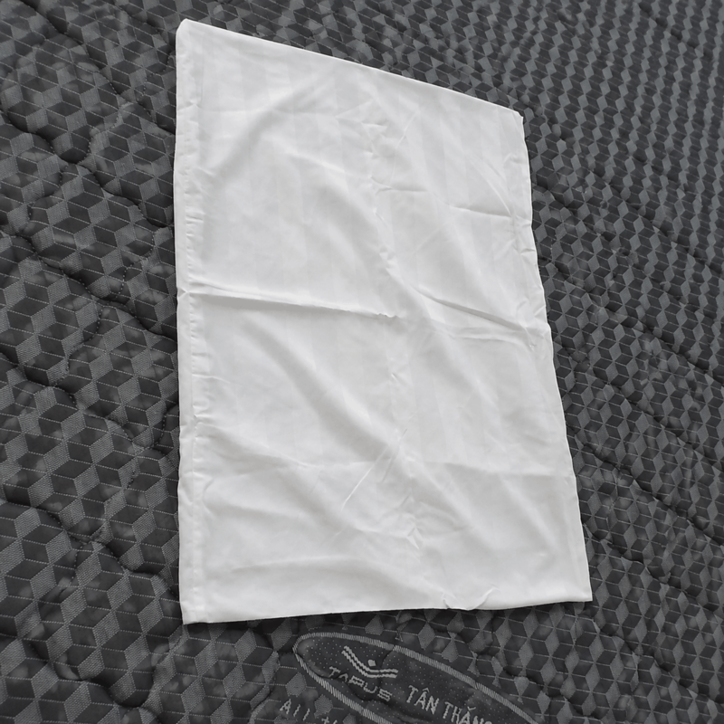 Vỏ Gối Trắng Sọc Lụa 50x70cm VG105 – Hàng Mới 100%