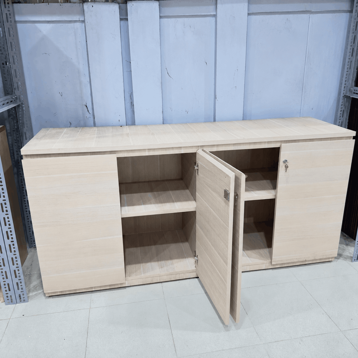 Tủ thấp màu vân gỗ sáng 1760x500x850mm TU015