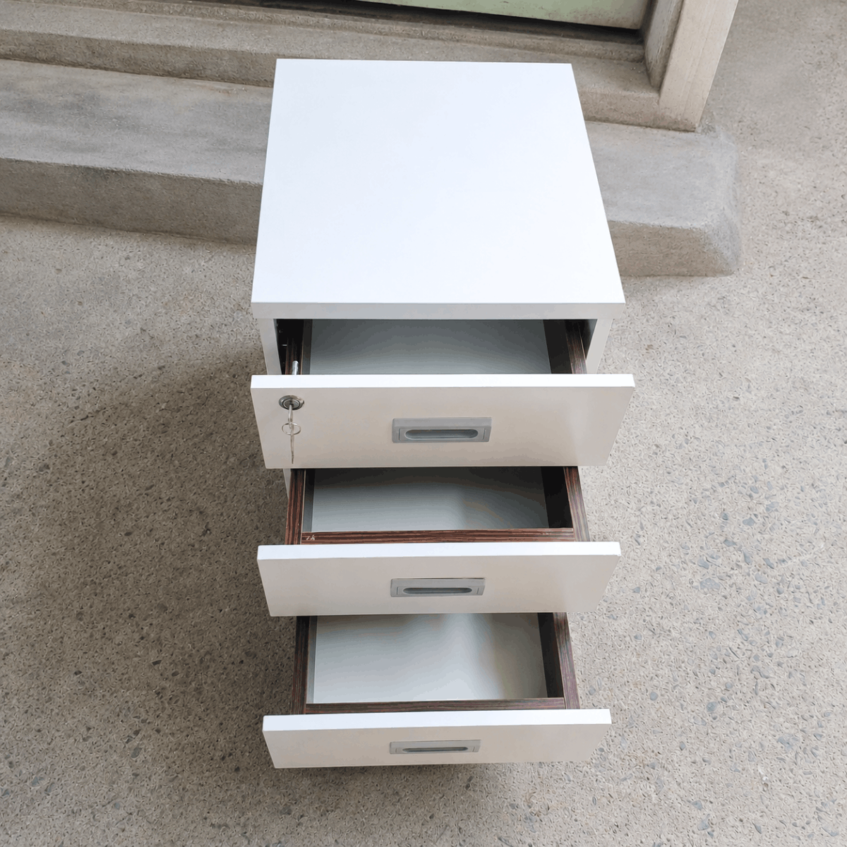 Tủ gỗ 3 ngăn kéo màu trắng 400x450x550mm TU084
