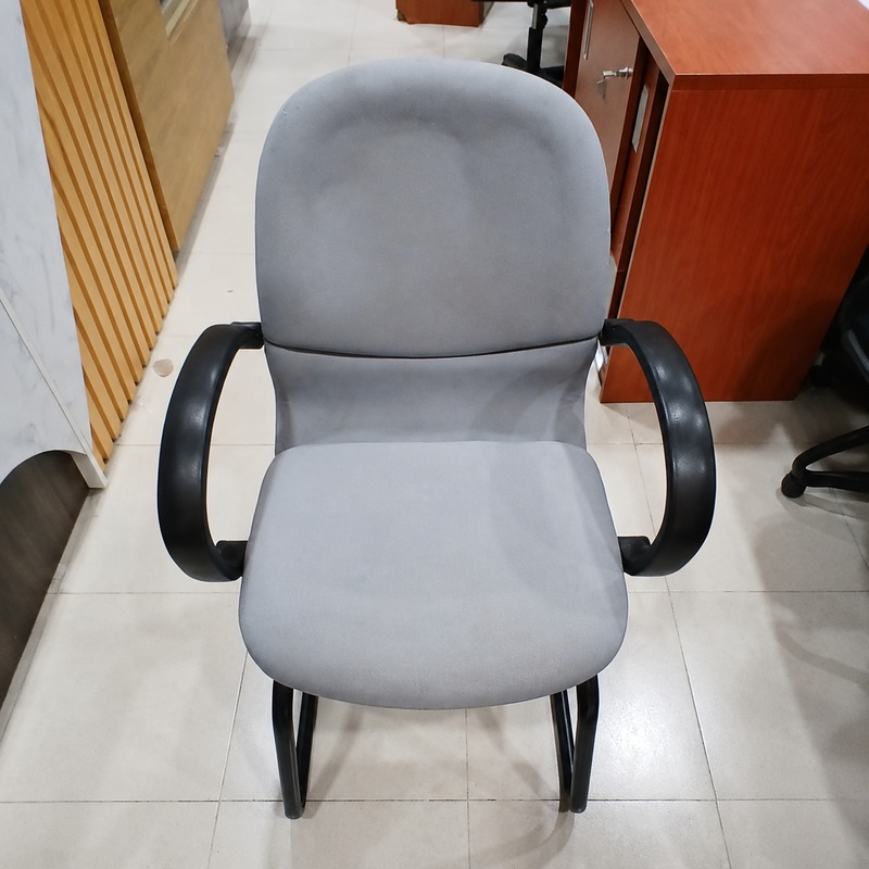 Ghế Làm Việc Chân Quỳ Bọc Nỉ Xám 575x690x900mm Thanh Lý GHE117