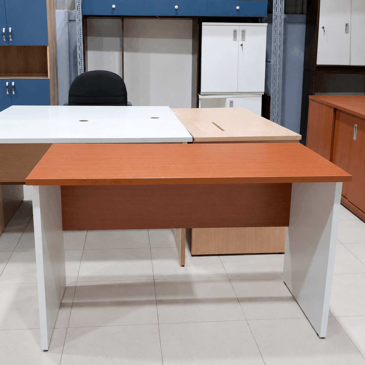 Bàn làm việc 1200x600x750mm mặt trắng BAN050