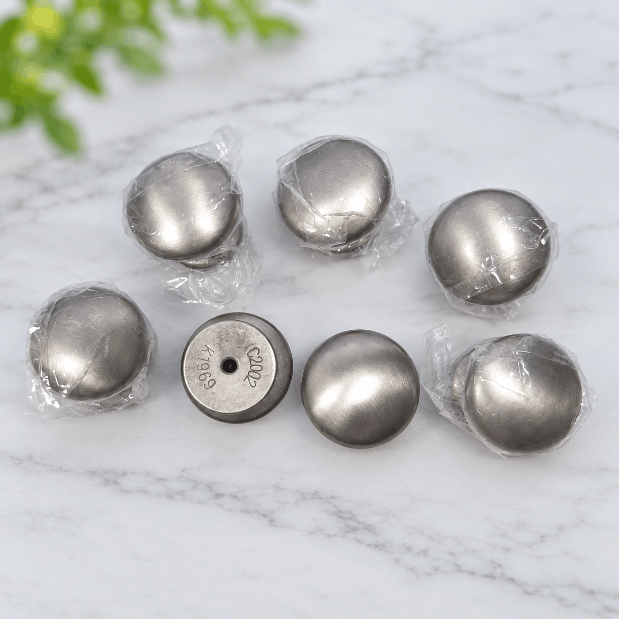 Núm Tay Nắm Tủ Tròn Hợp Kim Inox Mờ Bạc Xước Cho Tủ TN1004