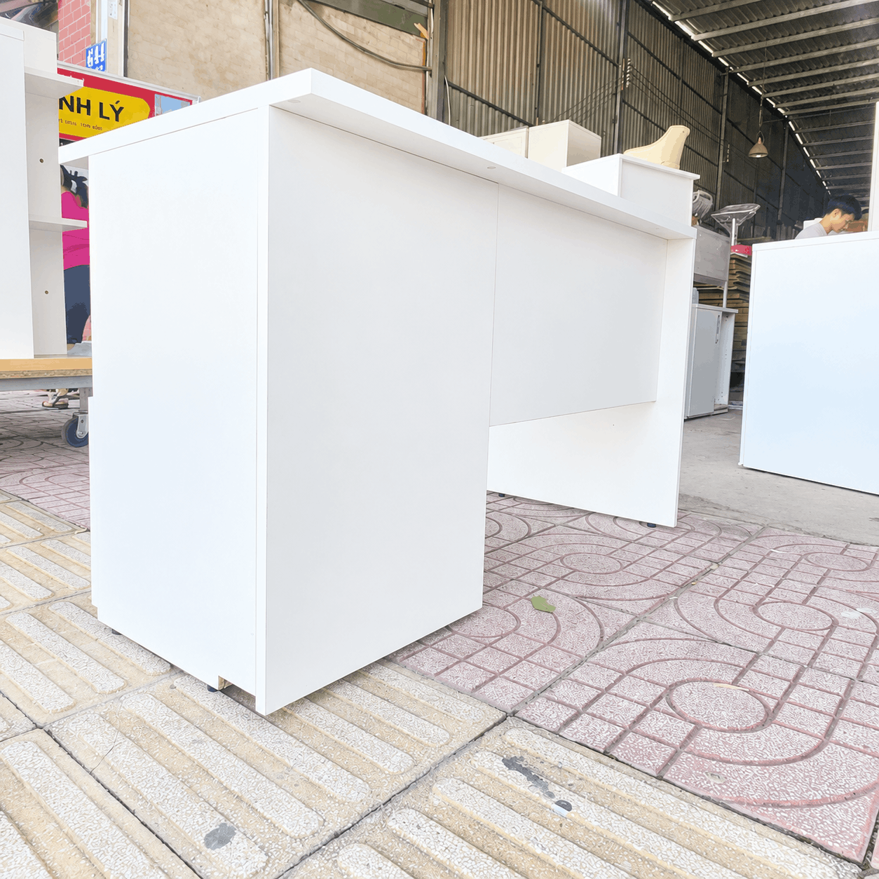 Bàn làm việc hộc tủ liền 1200x600x750mm BAN025