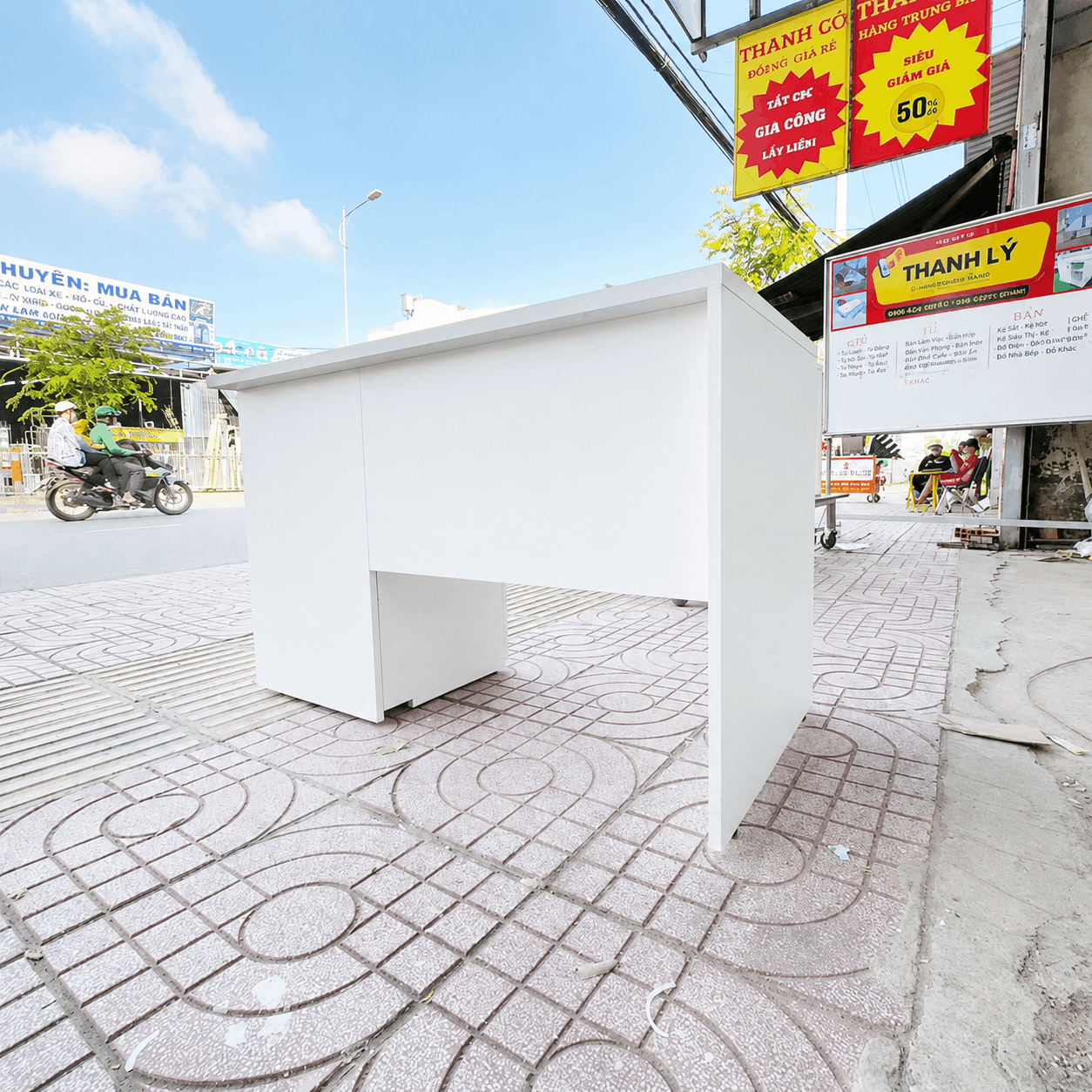 Bàn làm việc hộc tủ liền 1200x600x750mm BAN025