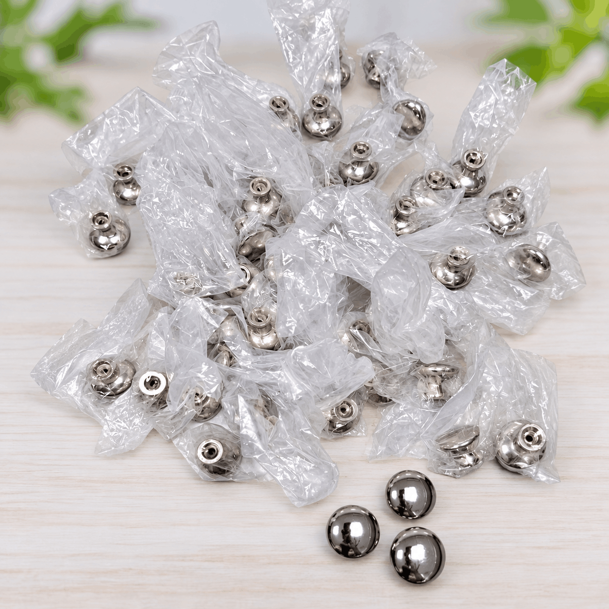 Núm Tay Nắm Tủ Tròn Hợp Kim Màu Inox Bóng TN1006