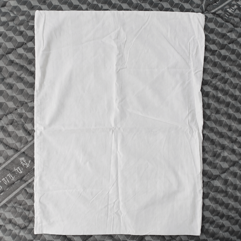 Vỏ Gối Trắng Sọc Lụa 50x70cm VG105 – Hàng Mới 100%