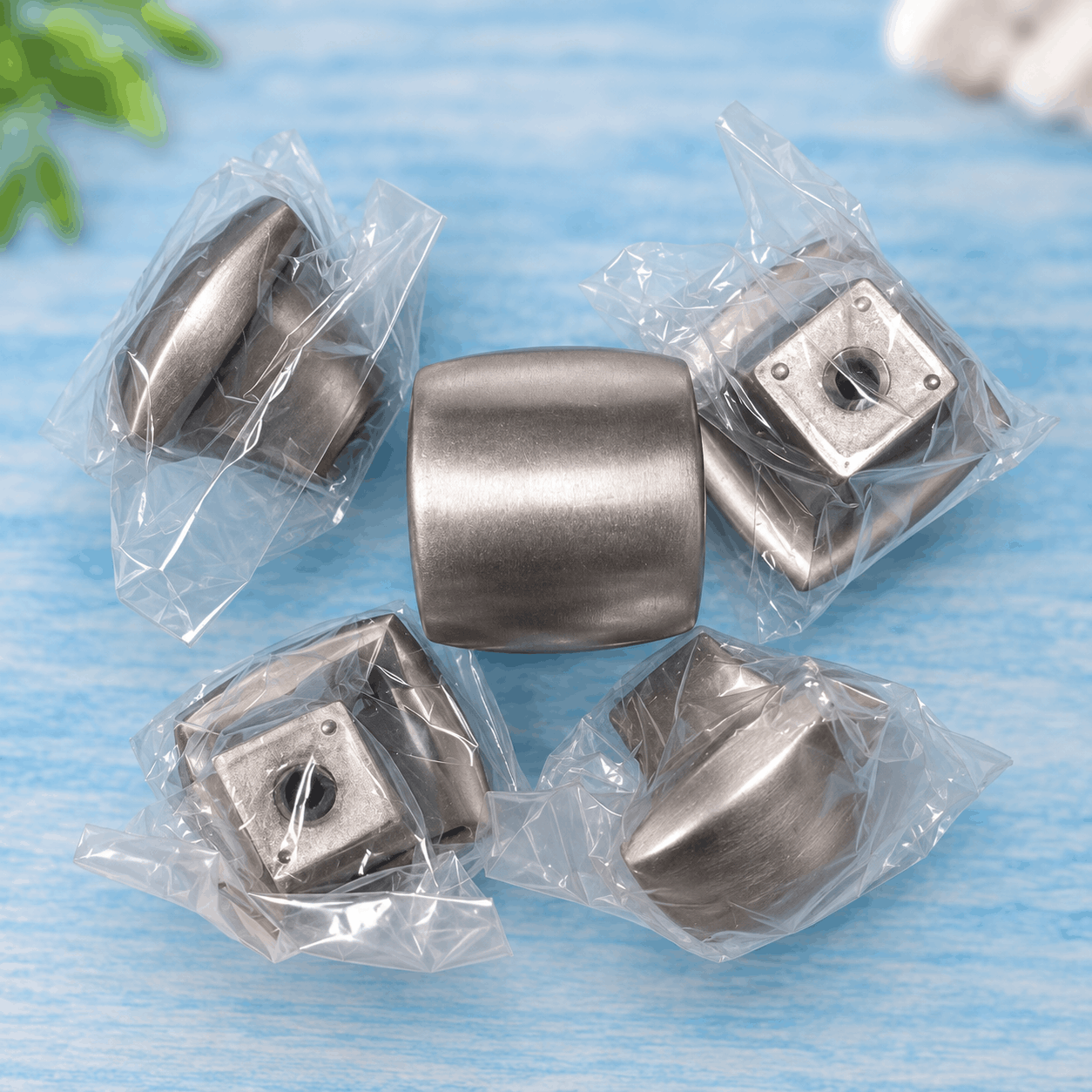 Núm Tay Nắm Tủ Vuông Hợp Kim Màu Inox Bóng Cho Tủ Bếp Tủ Áo Ngăn Kéo TN1003