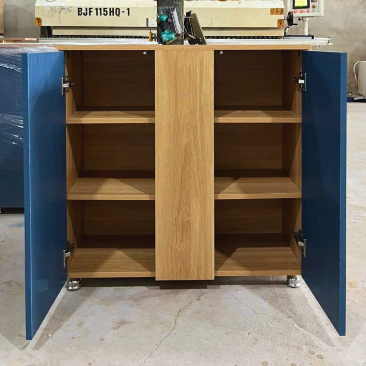 Tủ thấp phối màu hiện đại 850x350x850mm TU067