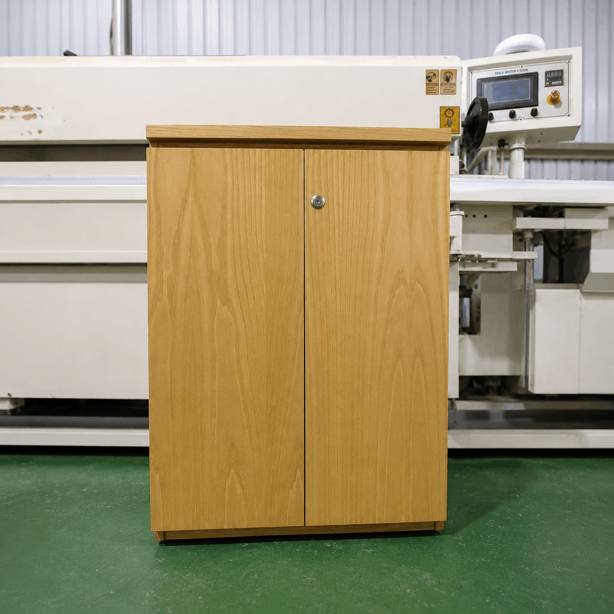 Tủ hồ sơ 2 cánh mở 600x300x850mm TU034