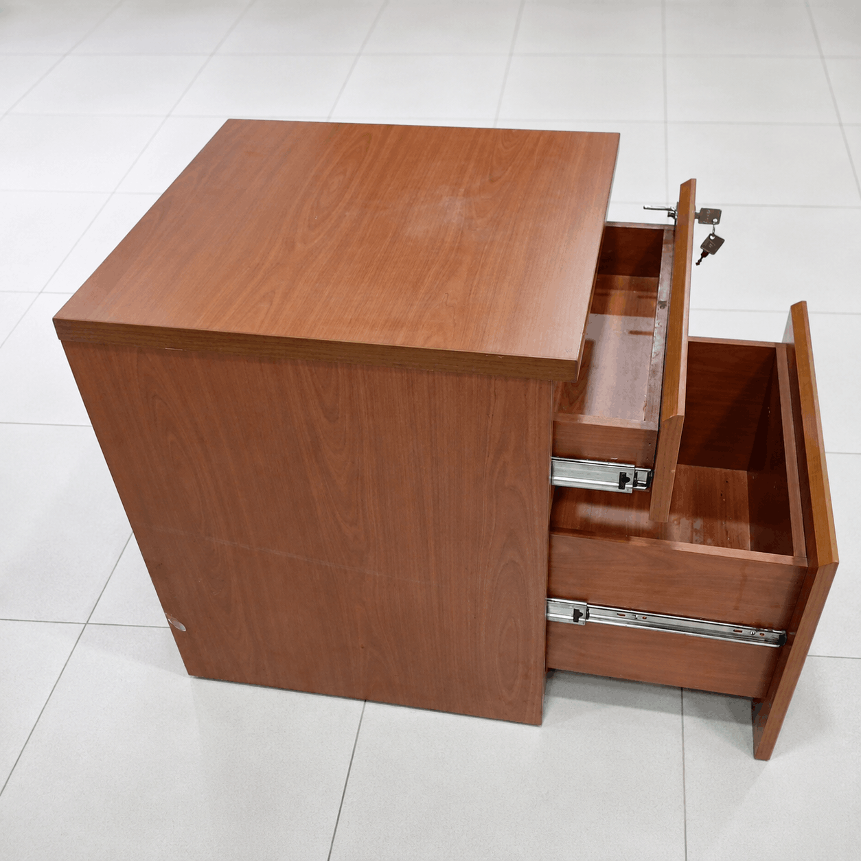 Tu-di-dong-2-ngan-keo-go-450x500x600mm-TU011