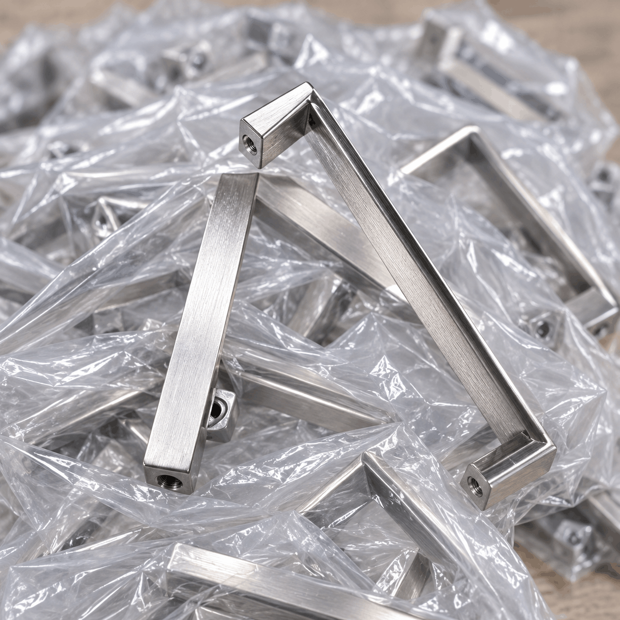 Tay Nắm Tủ Inox Thanh Vuông 105x12mm Bề Mặt Xước Mờ Dùng Cho Ngăn Kéo Tủ Gỗ TN1012