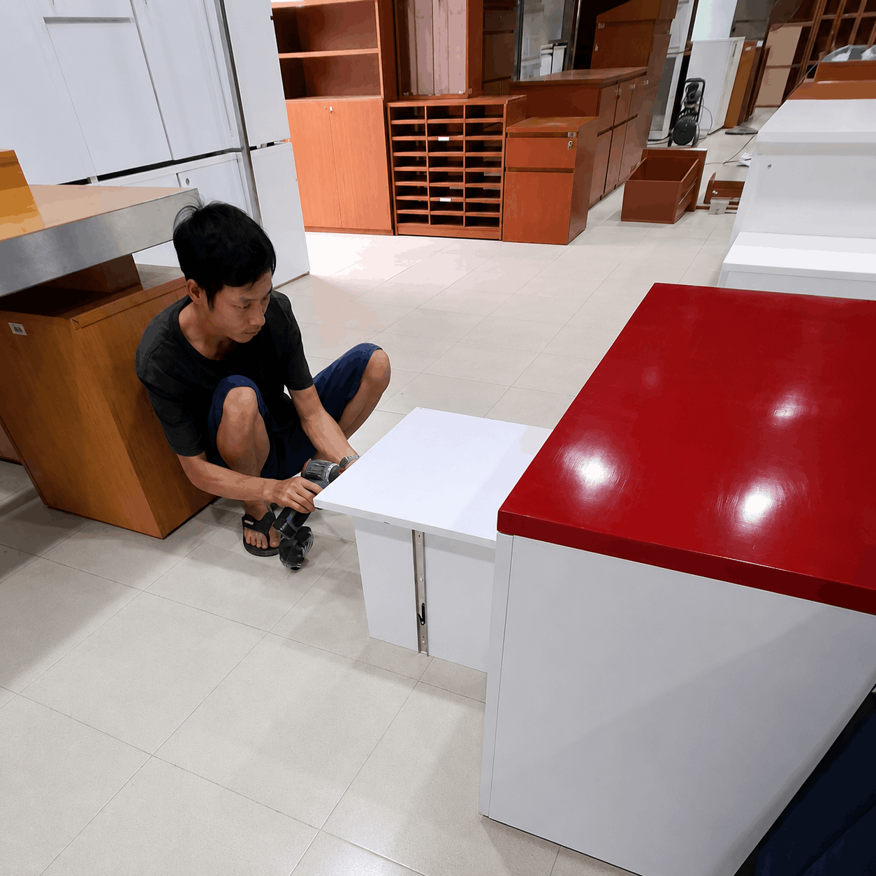 tu-thap-go-trang-mat-do-900x400x630
