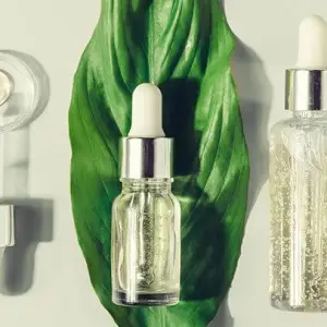 5 thành phần tốt nên có trong serum dưỡng ẩm cho da dầu nam giới
