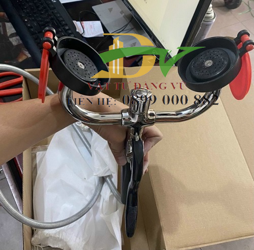 Vòi Rửa Mắt Khẩn Cấp 2 Nhánh